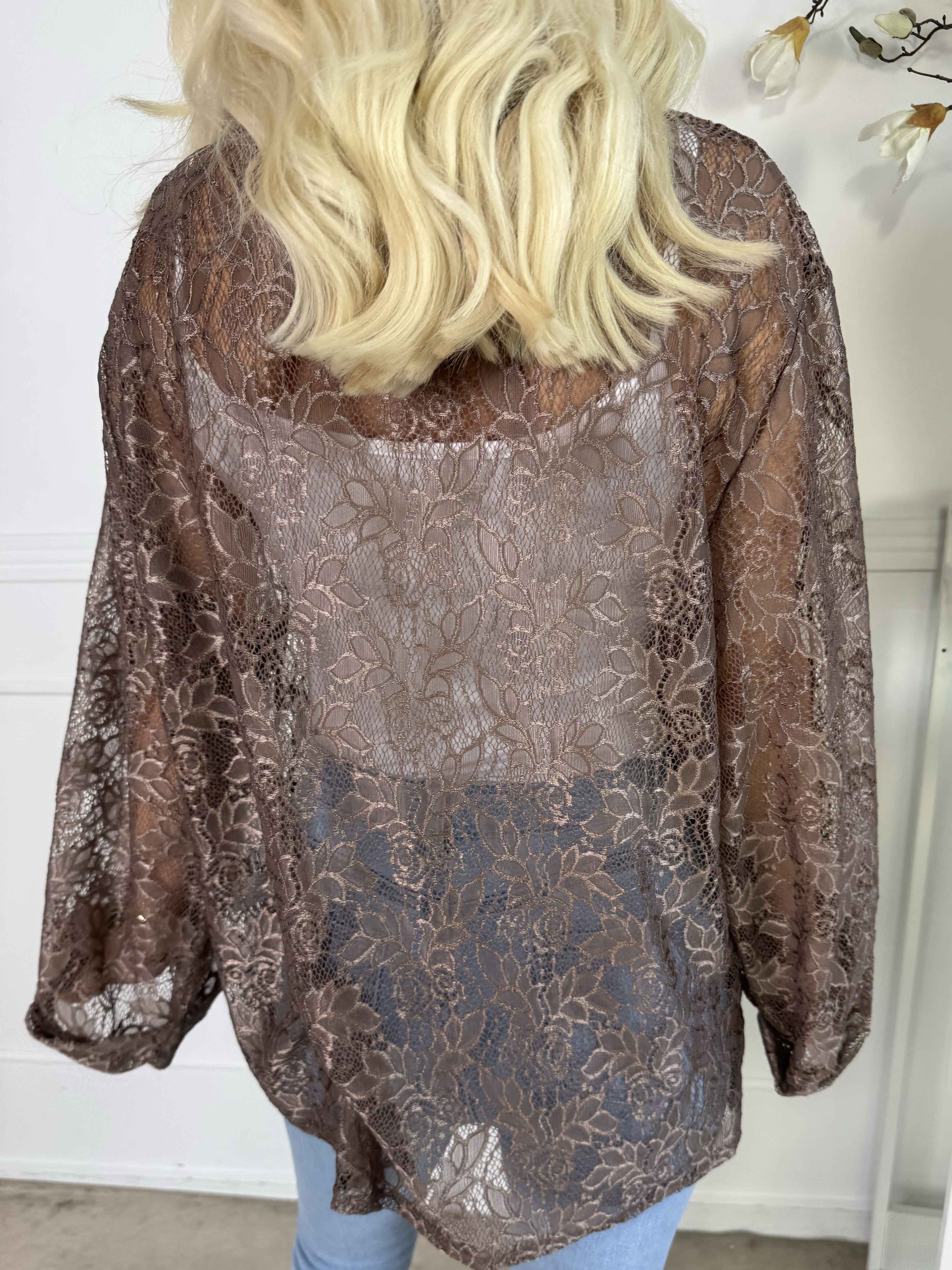 Sigga - Fin kofta i spets